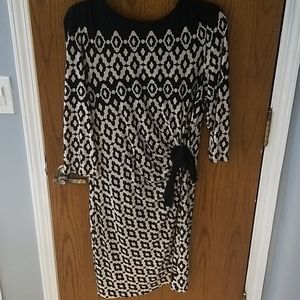 Dress black and cream